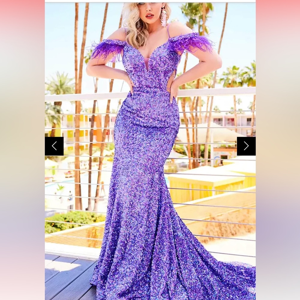 Ellie Wilde Mon Cheri formal dress size 8. Worn once. Perfect condition